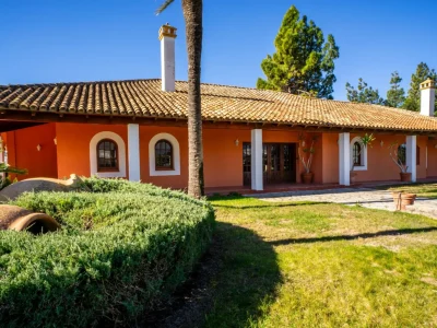 Piso en venta en CL La Rioja, 2. Torreblanca